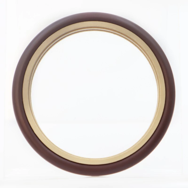 Labyrint-type sammensatt tetning for roterende aksler